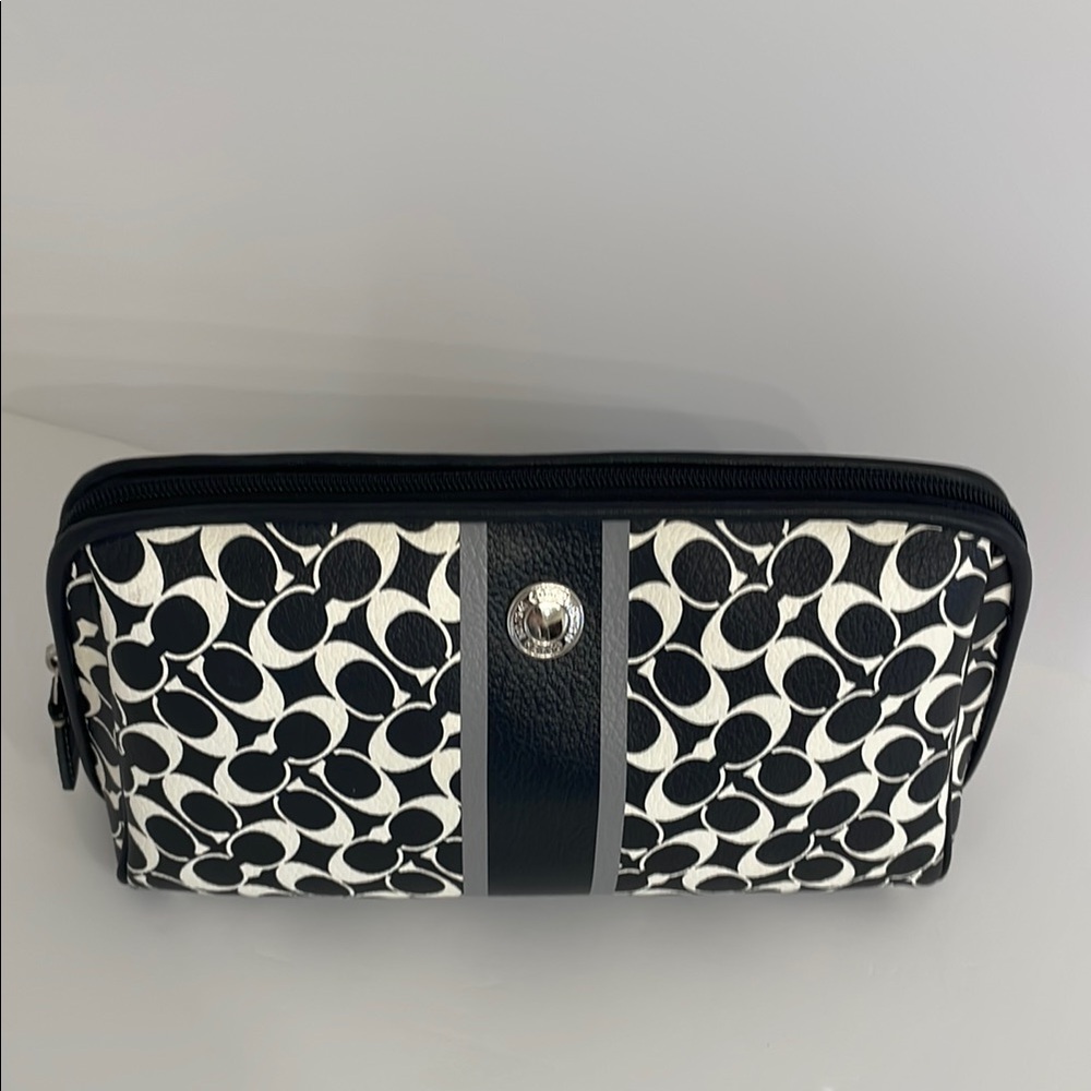 Coach Chelsea Cosmetic Pouch Black & White
